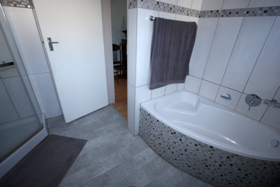 4 Bedroom Property for Sale in Riebeeckstad Free State